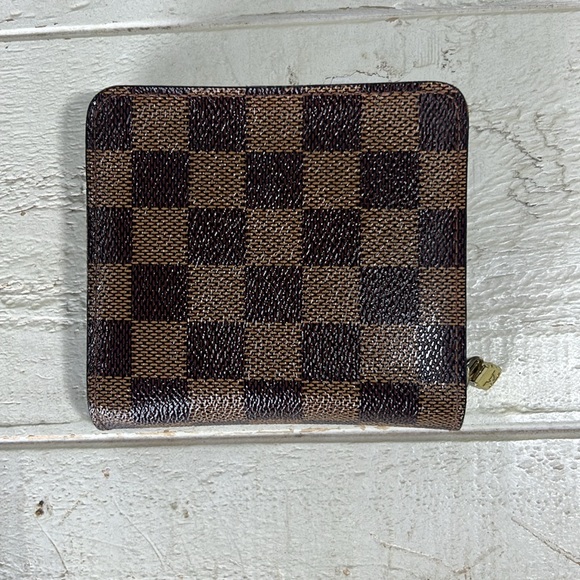 Louis Vuitton Damier Compact Zip Wallet ✅COA Included - Picture 2 of 15